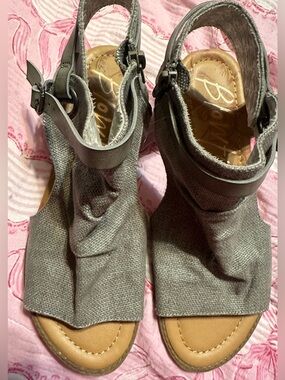 Blowfish Malibu Sandals Size 9.5